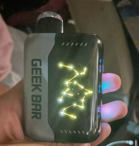 The Pulse of Modern Pleasure: Unwrapping the Disposable Vape Revolution